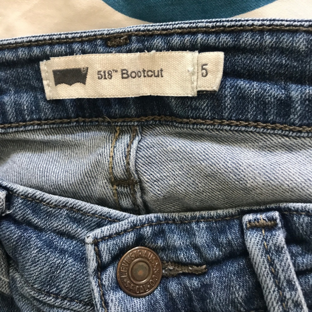 Levi's 518 Bootcut Jeans